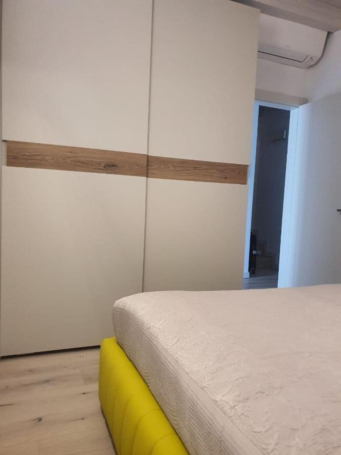 סירמיונה Sweet Dream Deluxe Apartment מראה חיצוני תמונה