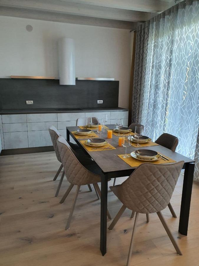 סירמיונה Sweet Dream Deluxe Apartment מראה חיצוני תמונה