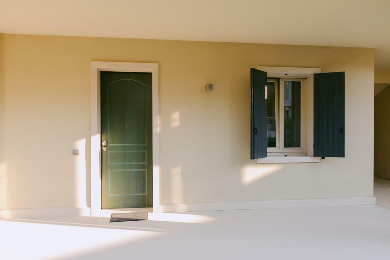 סירמיונה Sweet Dream Deluxe Apartment מראה חיצוני תמונה